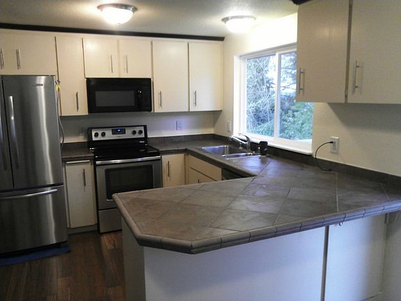 2nd image of 7220 NE 152nd Pl