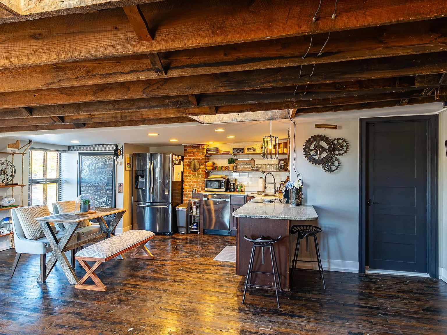 1 bed, 1.0 bath, 700 sqft, $3,500 — Photo 3