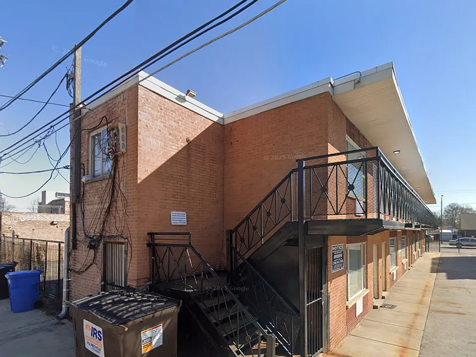 Building Photo 3