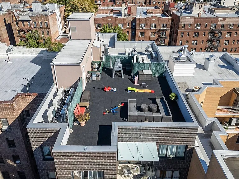 2068 Ocean Ave #3 — Photo 12