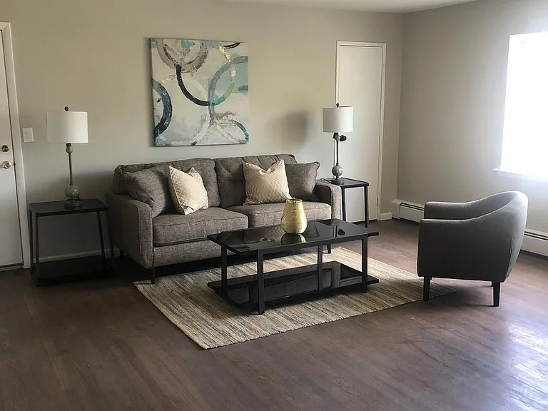 Royal Cove — Photo 15