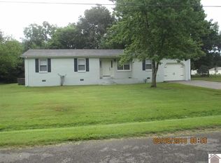 307 Whispering Oaks Loop, Mayfield, KY 42066