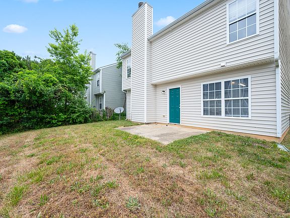 3rd image of 1532 Pebble Ridge Dr