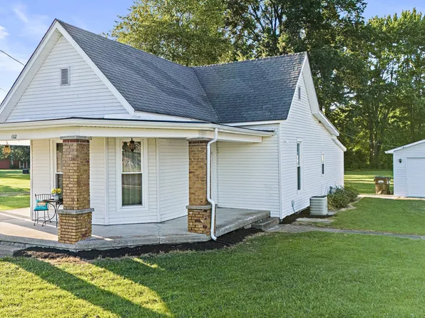 602 Moore St, Crothersville, IN 47229