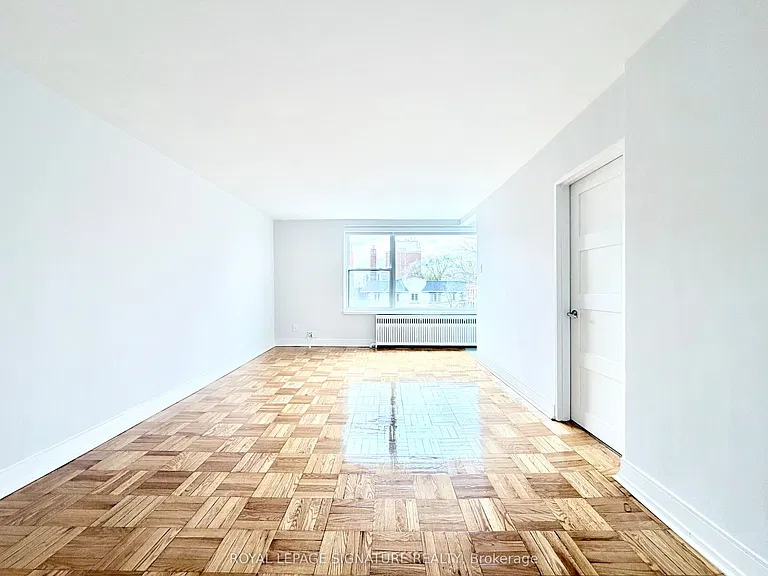 1545 Bathurst St #402 — Photo 5