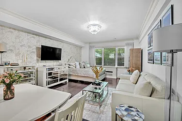 310 East 49th Street, #1E