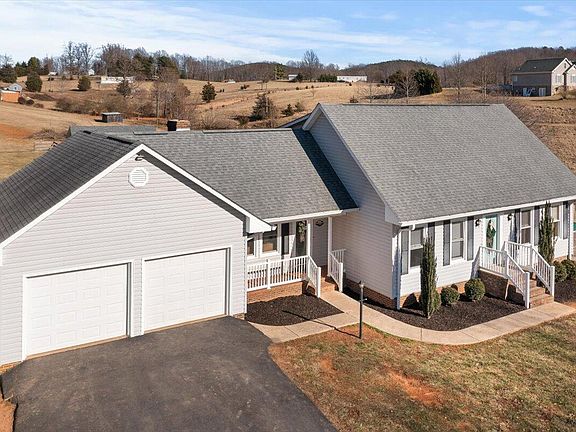 4th image of 5 Whittle Ln