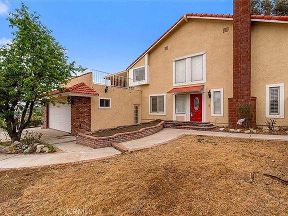 3rd image of 1636 Devore Rd