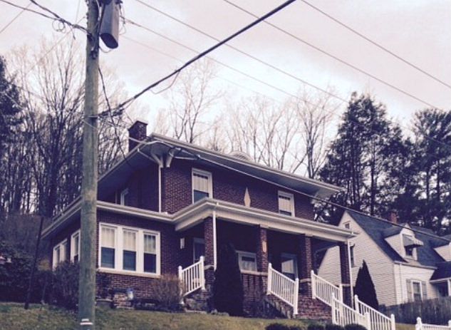 Overlooks town/mountains!