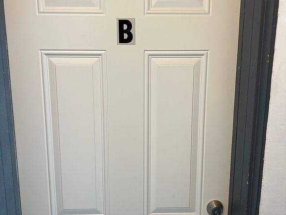 2nd image of 2526-30 Bellevue Ave #26-B
