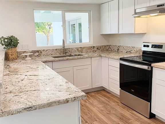3rd image of 1905 S Las Palmas Cir