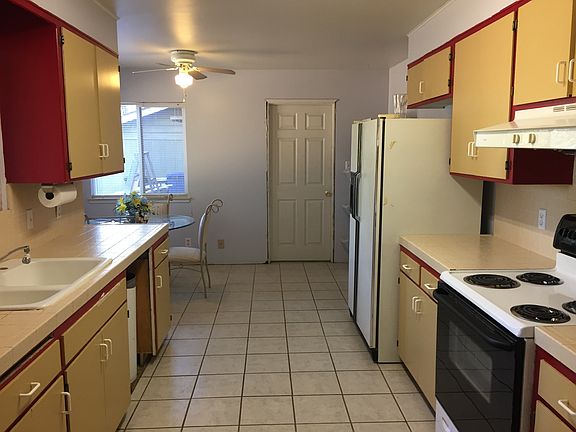 3rd image of 49750 Pierce Dr