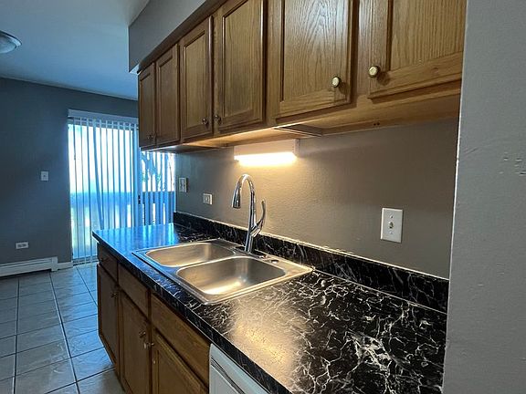 5th image of 111 Pickwick Dr APT E