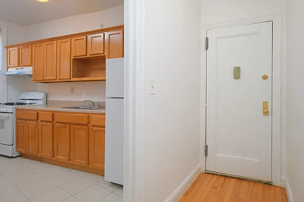 Sold by Houlihan Lawrence | media 2