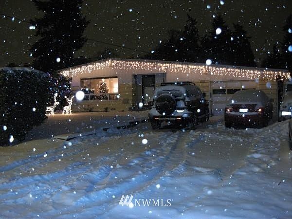 1st image of 20128 Des Moines Memorial Drive