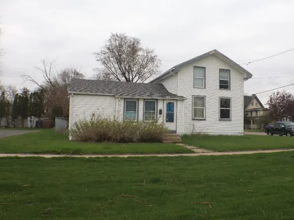 221 Center Avenue, Janesville, WI 53548