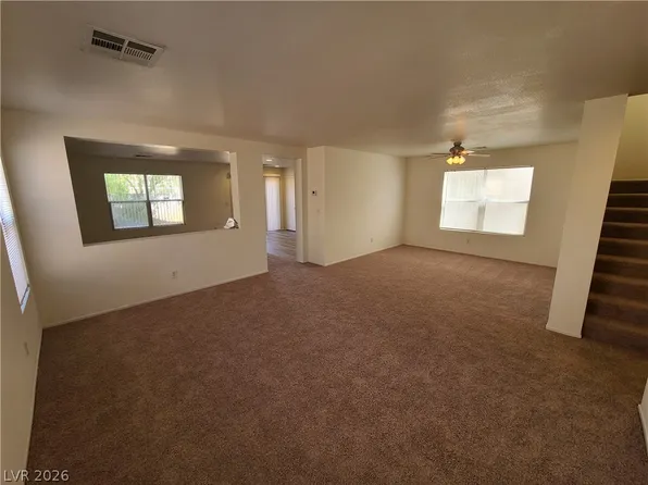 5560 Walcott Dr, Las Vegas, NV 89118