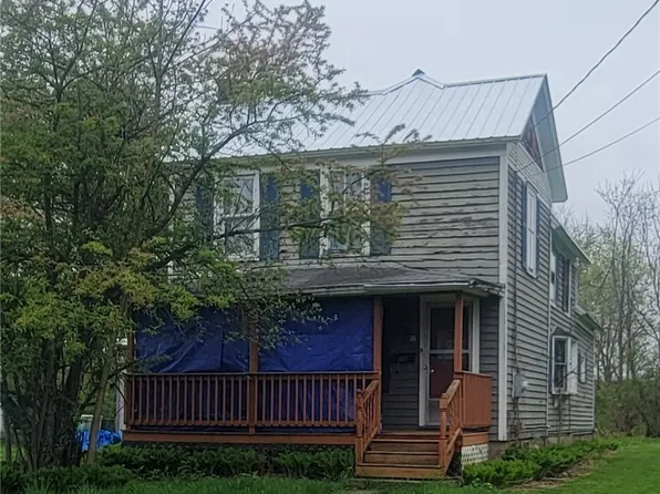 16 Fayette St, Camden, NY 13316