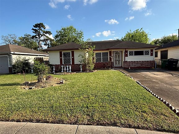 4th image of 8622 Othello St
