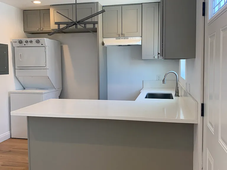 Pomering Rd — Photo 2