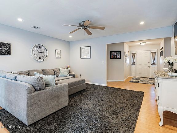 5th image of 1417 Mizzen Avenue