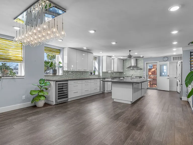 1915 Colonial Ave #6 — Photo 1