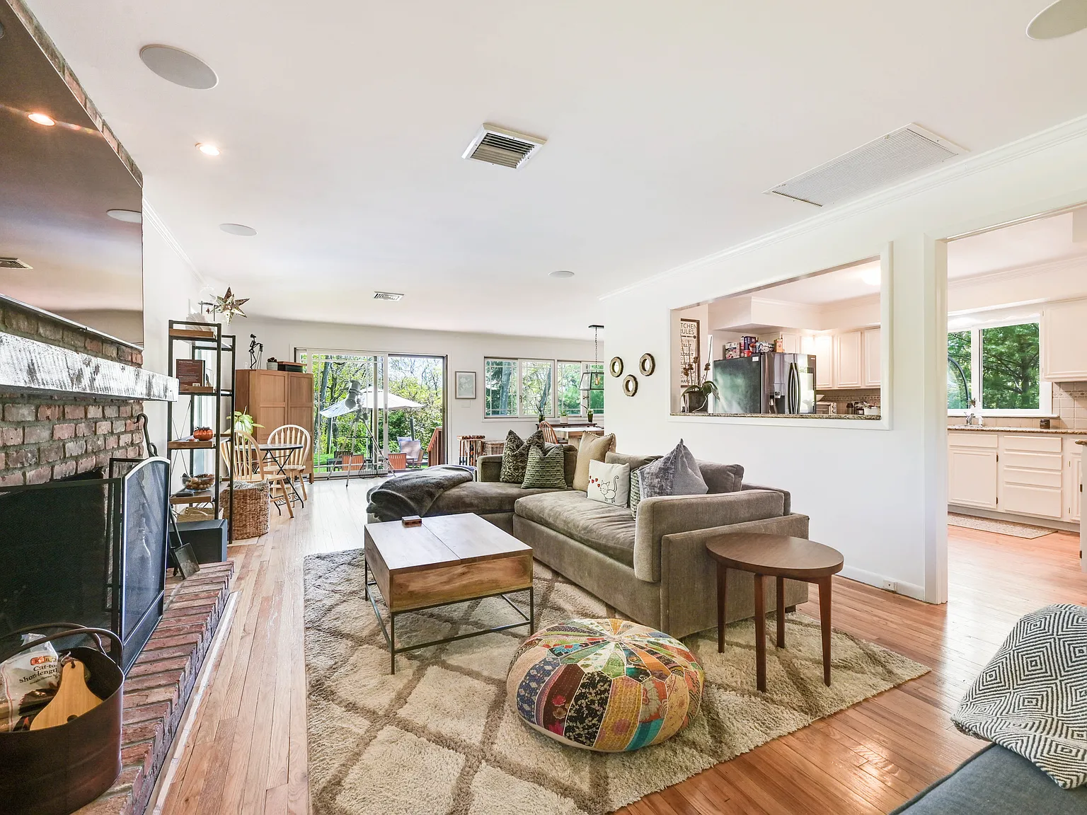 Northwest Woods East Hampton Rental with Pool — Photo 3