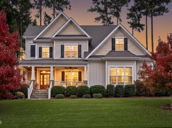 1129 Hollymont Dr, Holly Springs, NC 27540