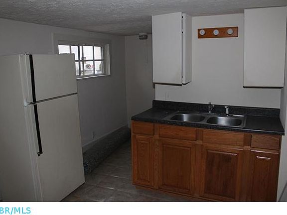3rd image of 63 Granville St