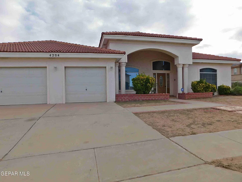 4204 Loma Clara Ct