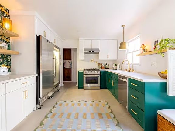 Kitchen (Downstairs)