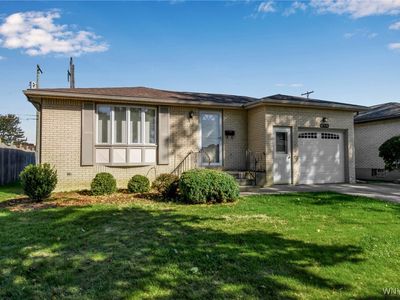 176 Barnabas Dr, Depew, NY, 14043