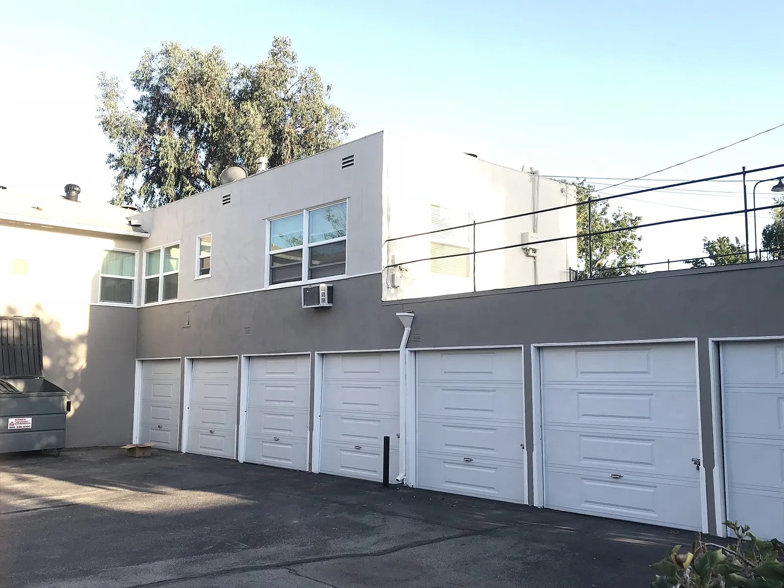 701 S Louise St — Photo 2
