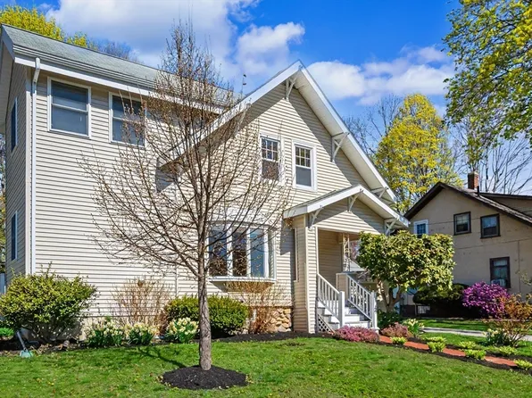28 Garrison Ave, Haverhill, MA 01830