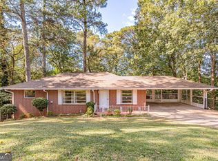 2121 Lavista Cir, Hapeville, GA 30354
