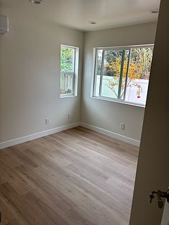 2nd image of 1528 W 223rd St