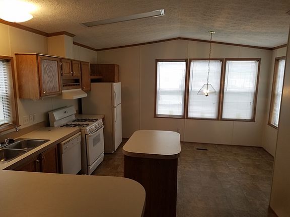 3rd image of 11110 Sapling Dr