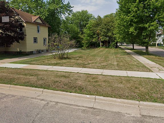 Corner lot