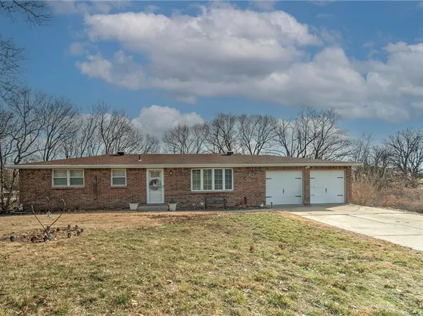 5007 NW Ridgewood Dr, Kansas City, MO 64151