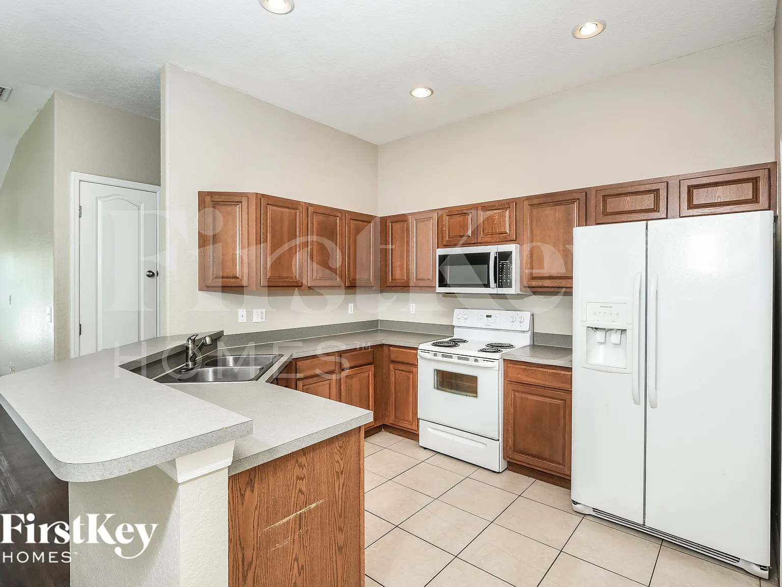 4 bed, 2.0 bath, 1604 sqft, $2,035 — Photo 4