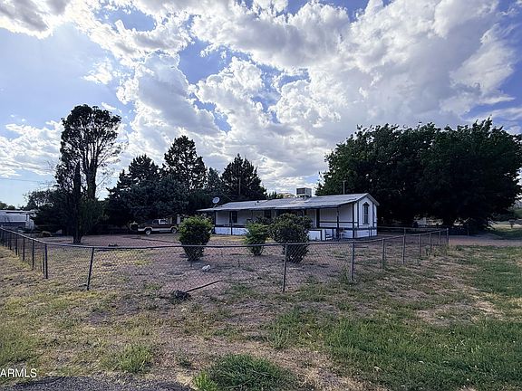 3rd image of 2822 S ASPEN Way