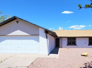1910 Mountain View Dr, Gallup, NM 87301