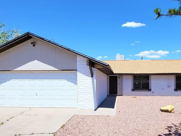 1910 Mountain View Dr, Gallup, NM 87301