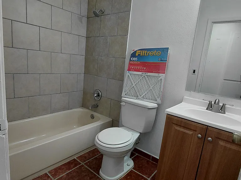 1541 N Central Ct — Photo 3