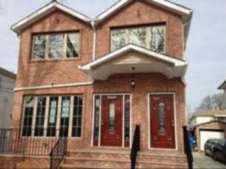 2nd image of 15033 121st Ave
