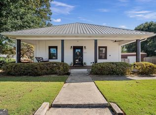 423 N White St, Carrollton, GA 30117