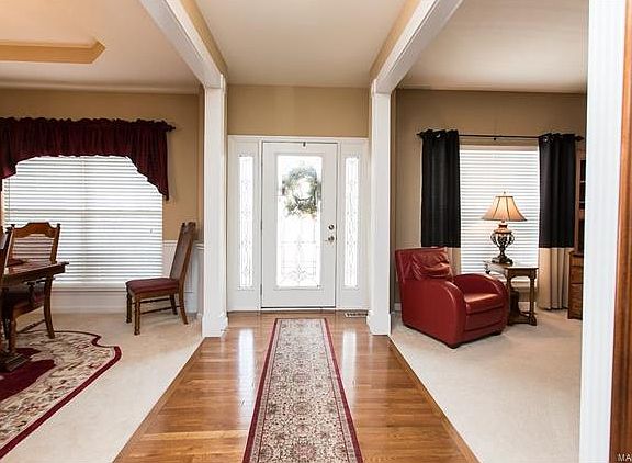 3rd image of 6813 Pelham Manor Dr