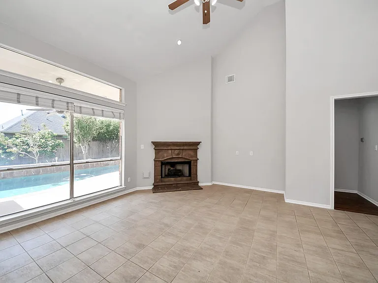 1611 Barton Creek Trl — Photo 12