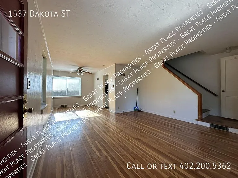 1537 Dakota St — Photo 3