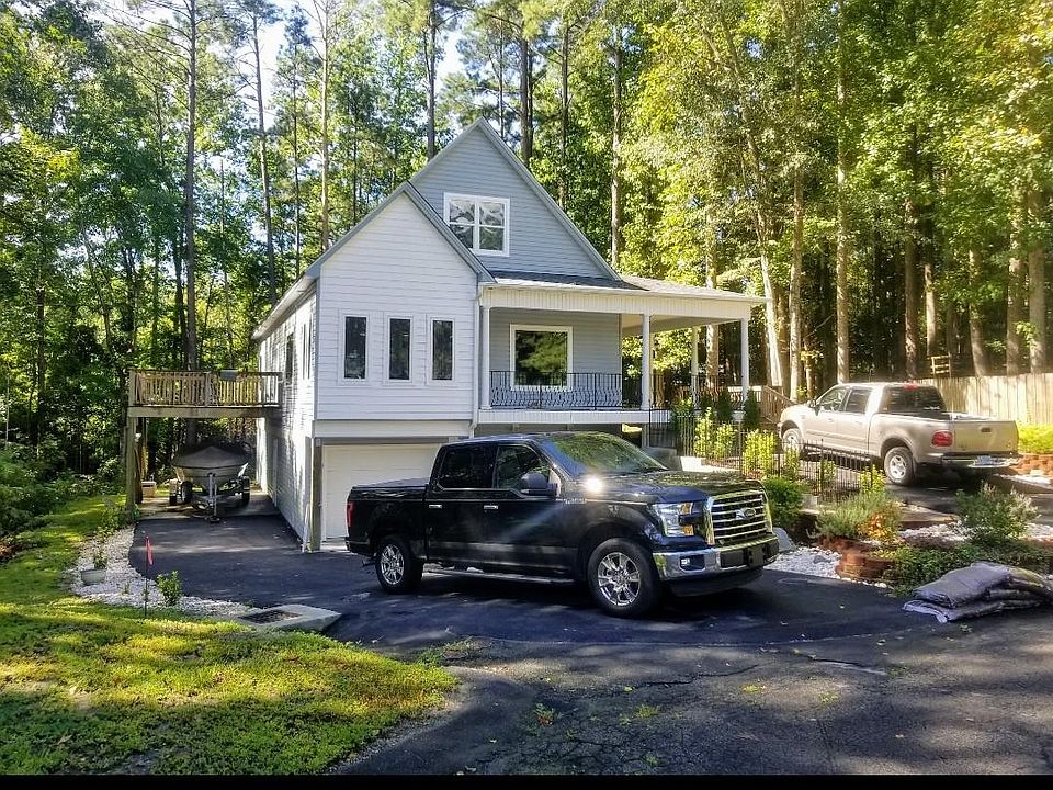 2nd image of 202 Huntcliff Rd